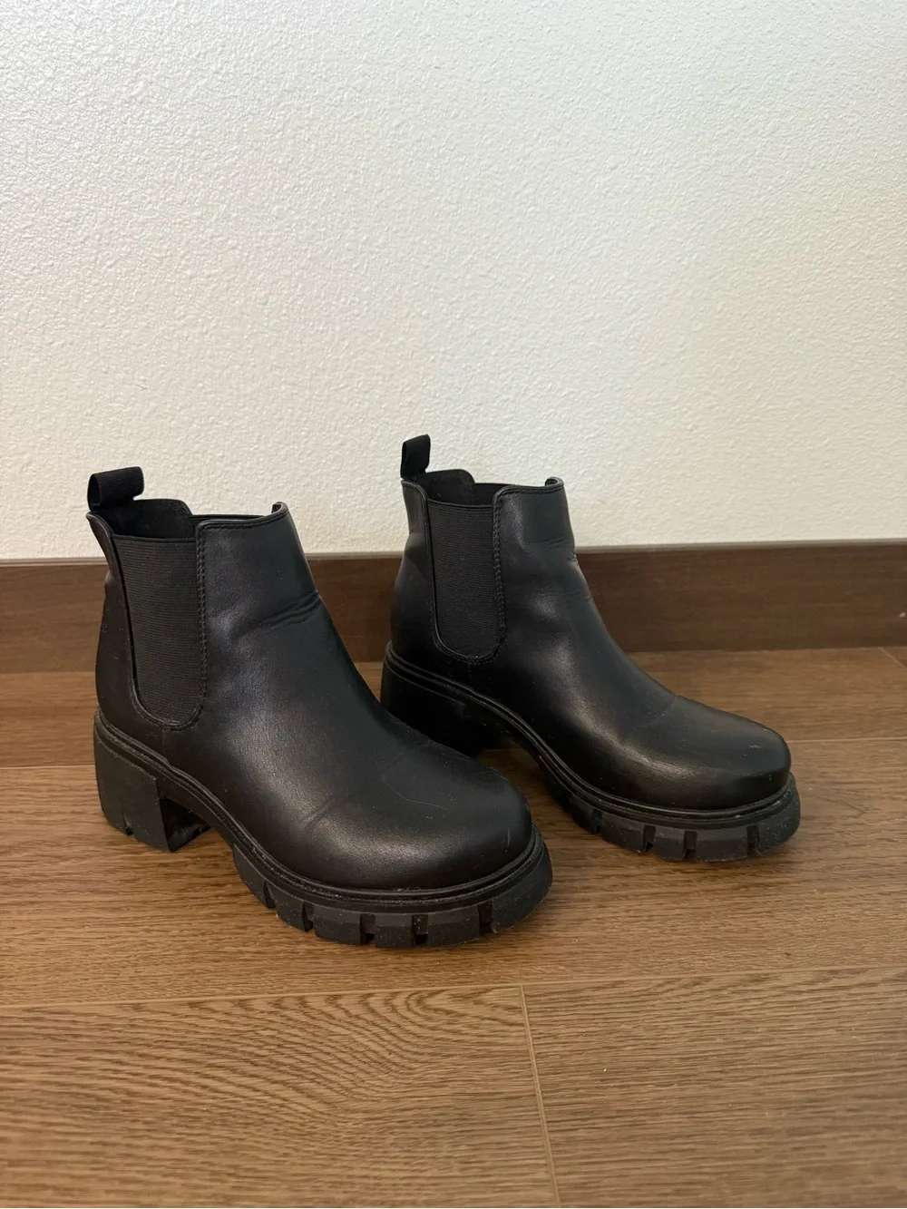 Soda Black Chunky Chelsea Ankle Boots